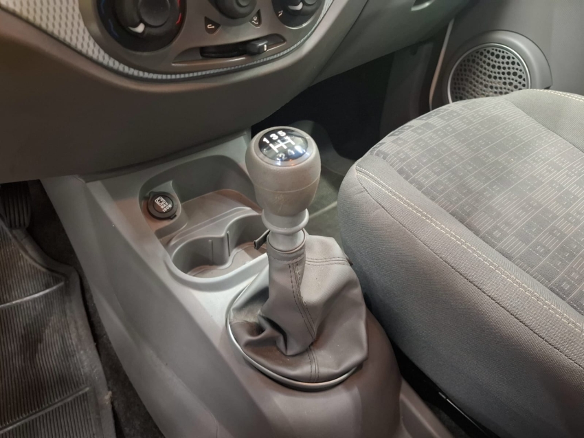 fiat palio 1.0 mpi attractive 8v flex 4p manual 2013