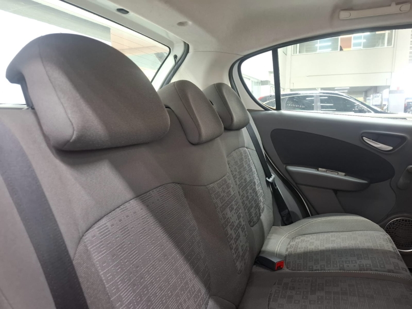 fiat palio 1.0 mpi attractive 8v flex 4p manual 2013