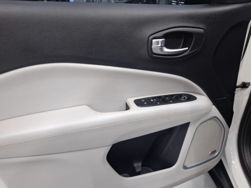 jeep compass 2.0 16v flex longitude automatico 4p 2018