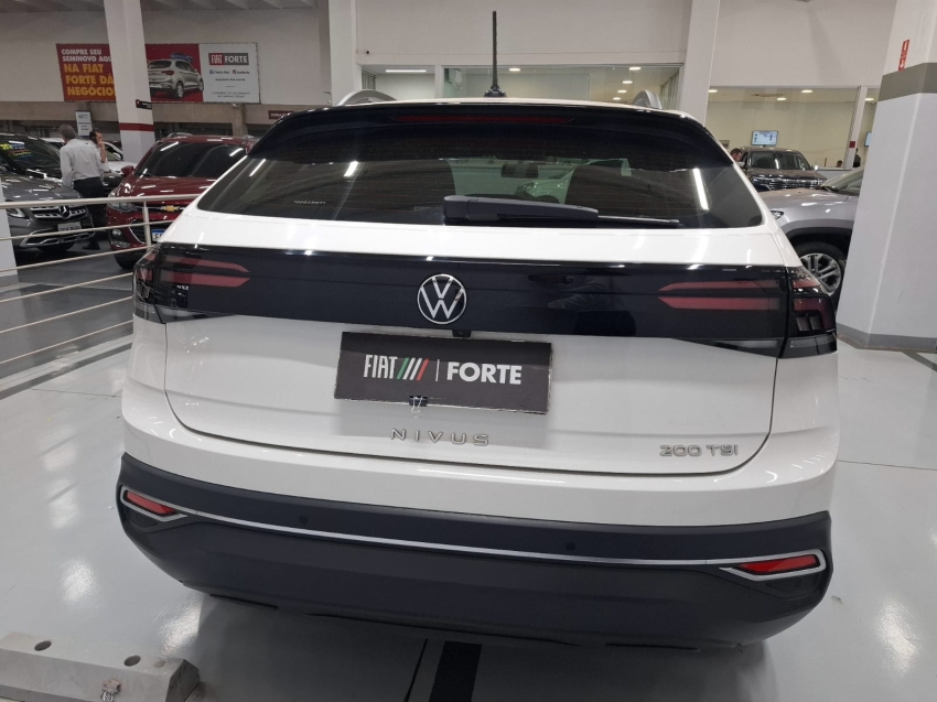 volkswagen nivus 1.0 200 tsi total flex comfortline automatico 4p 2023