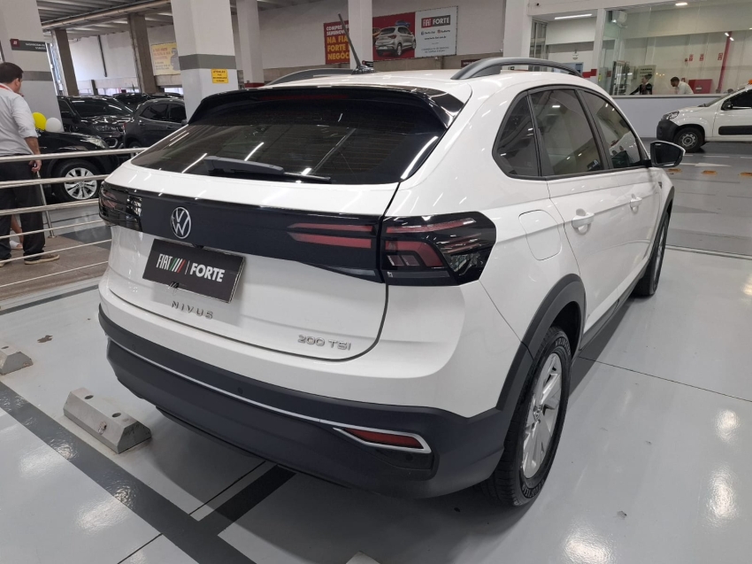 volkswagen nivus 1.0 200 tsi total flex comfortline automatico 4p 2023