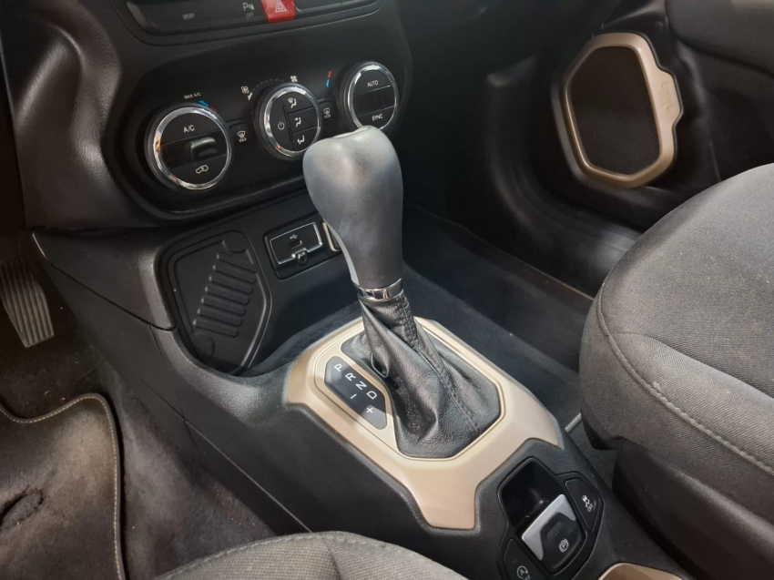 jeep renegade 1.8 16v flex longitude 4p automatico 2017 jeep renegade 1.8 16v flex longitude 4p automatico 2017