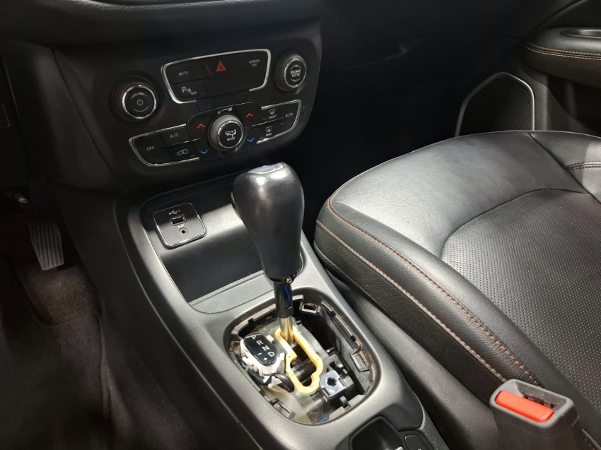 jeep compass 2.0 16v flex longitude automatico 4p 20216