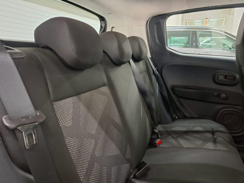 fiat mobi 1.0 evo flex like. manual 4p 2023 fiat mobi 1.0 evo flex like. manual 4p 2023