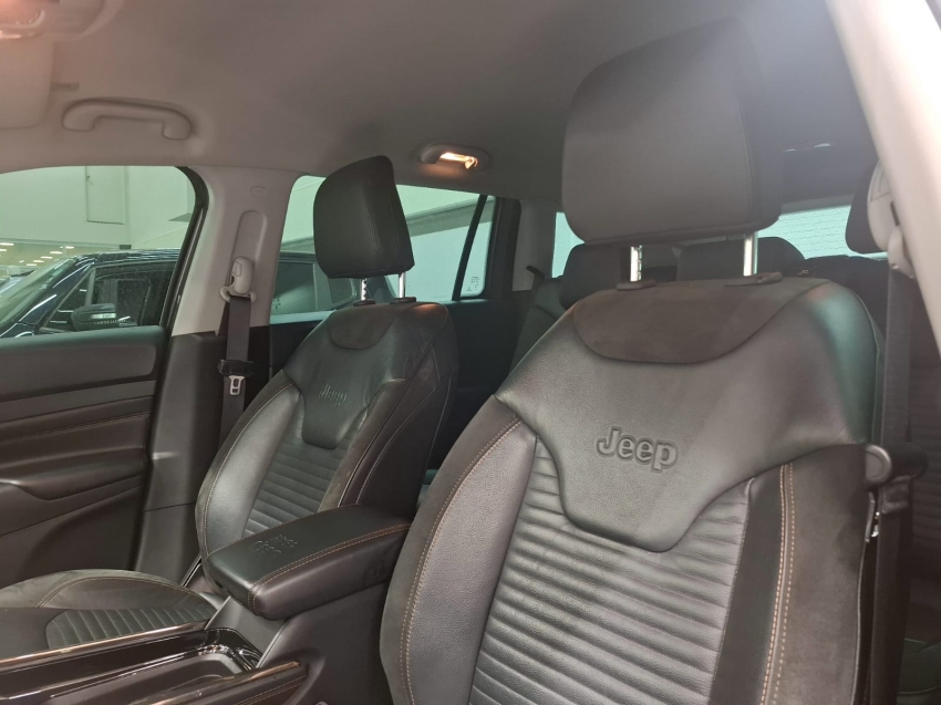 jeep commander 1.3 t270 turbo flex limited at6 4p automatico 2023 jeep commander 1.3 t270 turbo flex limited at6 4p automatico 2023
