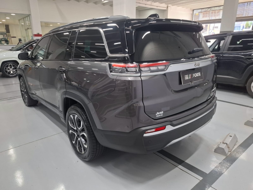 jeep commander 1.3 t270 turbo flex limited at6 4p automatico 2023 jeep commander 1.3 t270 turbo flex limited at6 4p automatico 2023