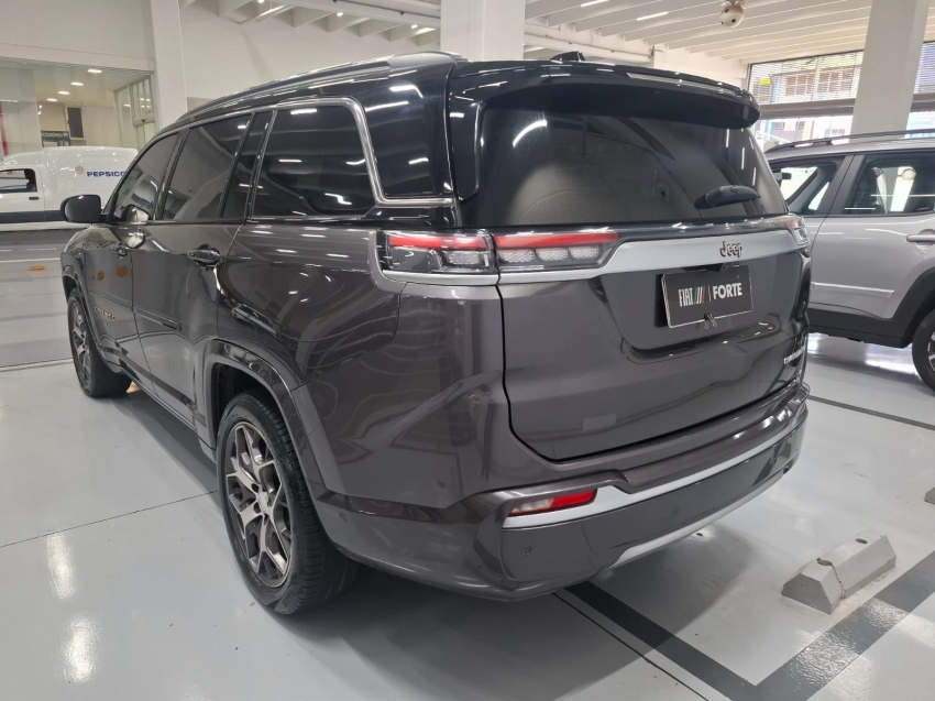 jeep commander 1.3 t270 turbo flex overland at6 4p automatico 2022 jeep commander 1.3 t270 turbo flex overland at6 4p automatico 2022