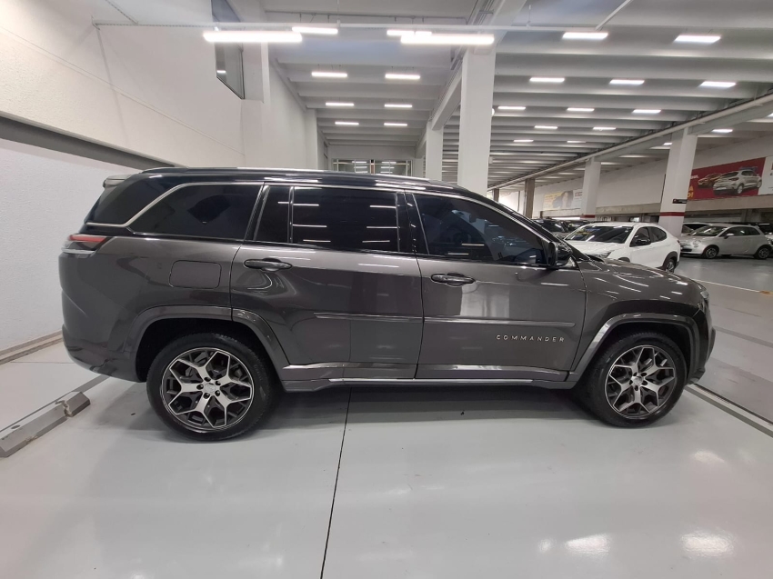 jeep commander 1.3 t270 turbo flex overland at6 4p automatico 2022 jeep commander 1.3 t270 turbo flex overland at6 4p automatico 2022