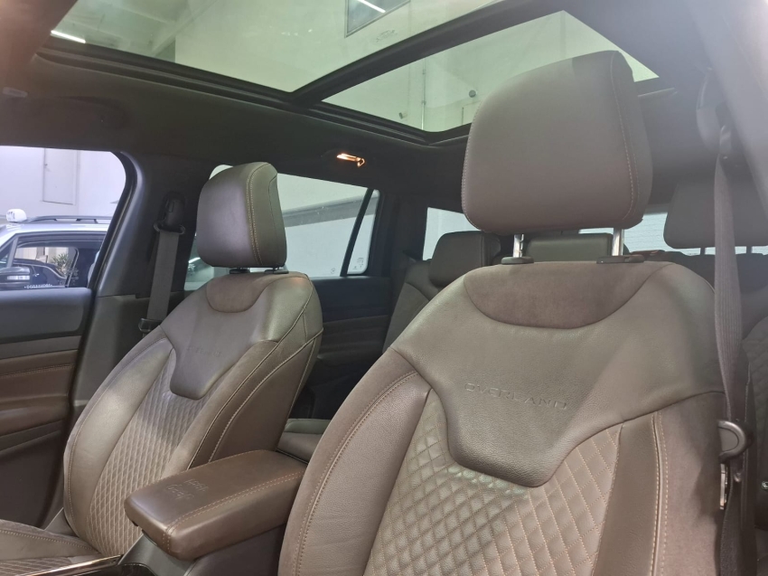 jeep commander 1.3 t270 turbo flex overland at6 4p automatico 2022 jeep commander 1.3 t270 turbo flex overland at6 4p automatico 2022