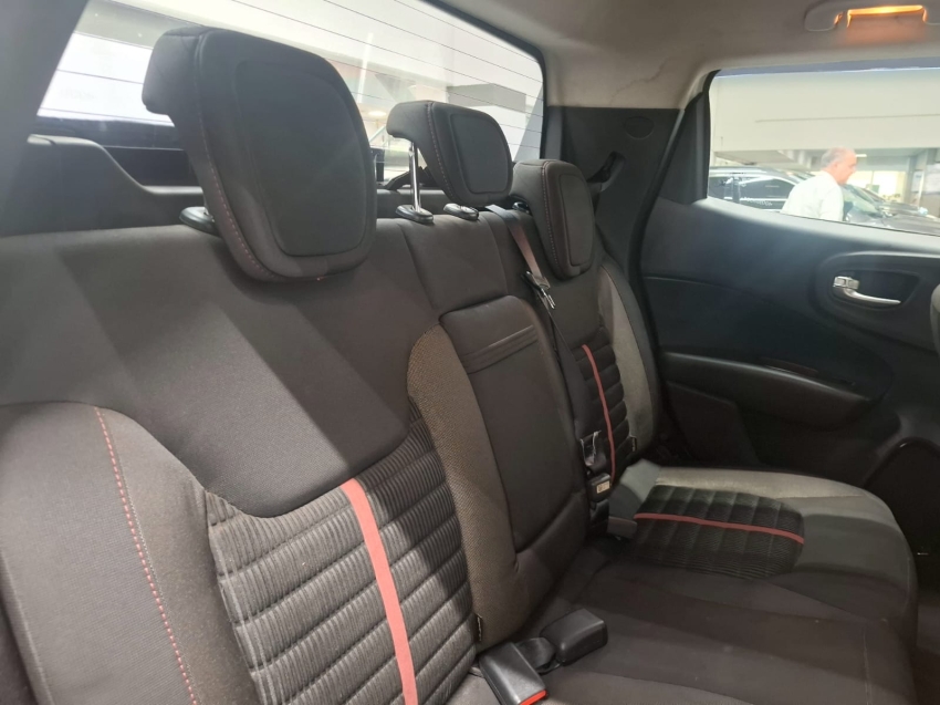 fiat toro 2.0 16v turbo diesel freedom 4wd at9 flex 4p automatico 201911