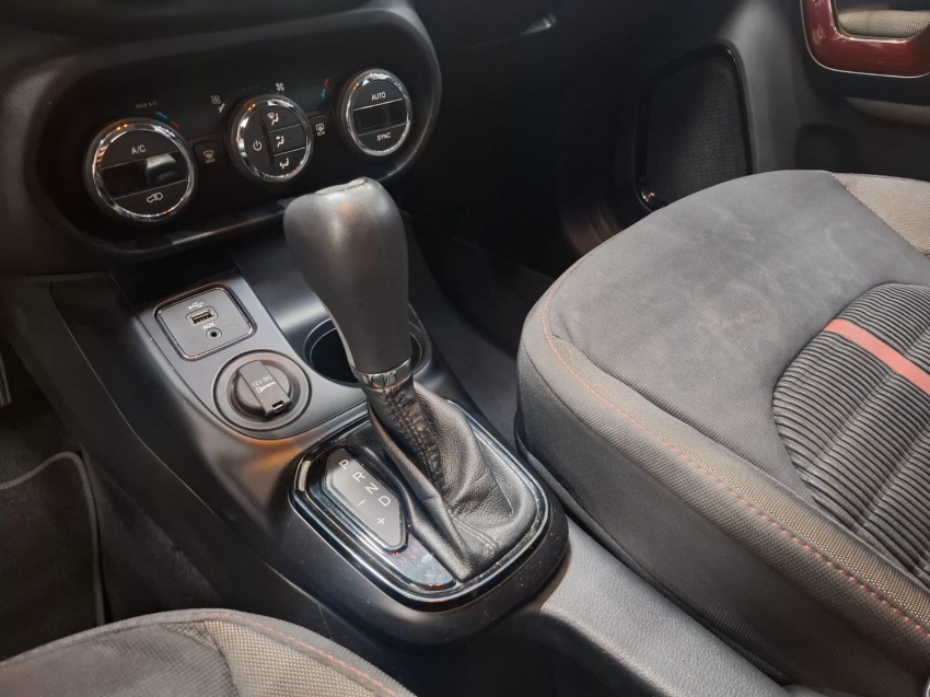 fiat toro 2.0 16v turbo diesel freedom 4wd at9 flex 4p automatico 20196