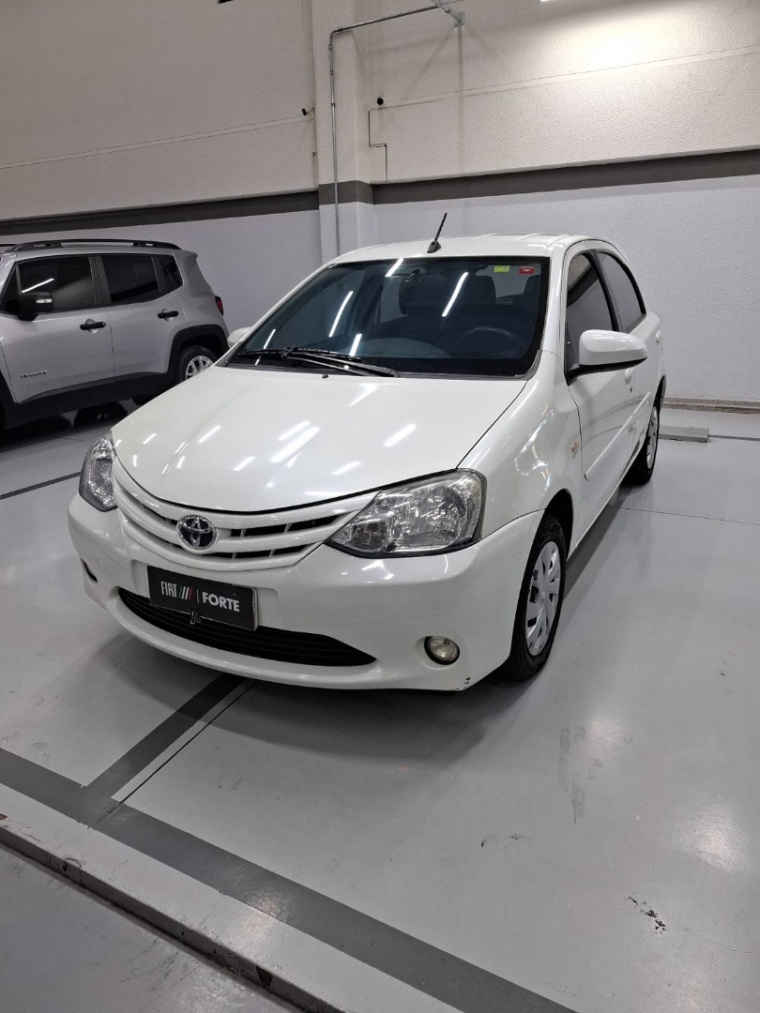 toyota etios 1.5 xs 16v flex 4p automatico 2017