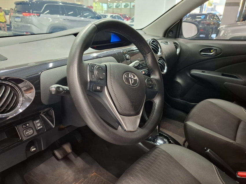 toyota etios 1.5 xs 16v flex 4p automatico 20175