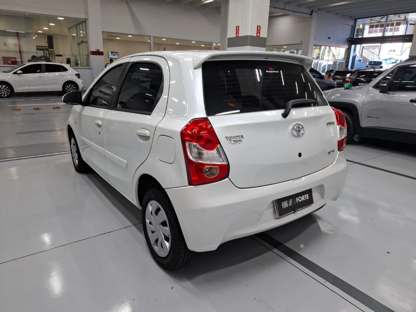 toyota etios 1.5 xs 16v flex 4p automatico 201715