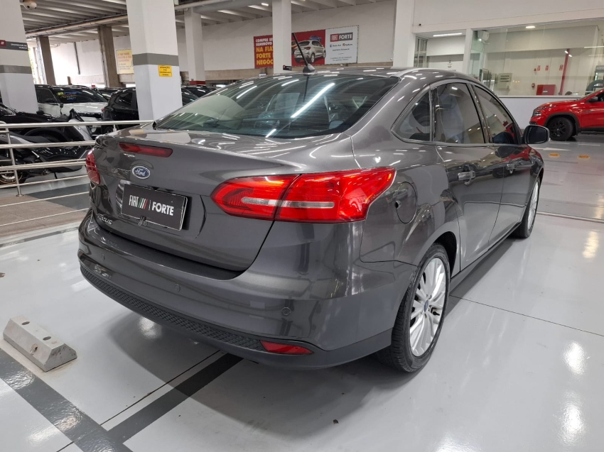 ford focus 2.0 se 16v flex 4p powershift manual 201813