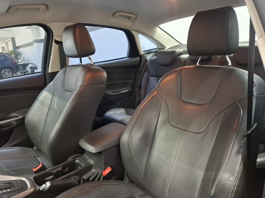 ford focus 2.0 se 16v flex 4p powershift manual 201810