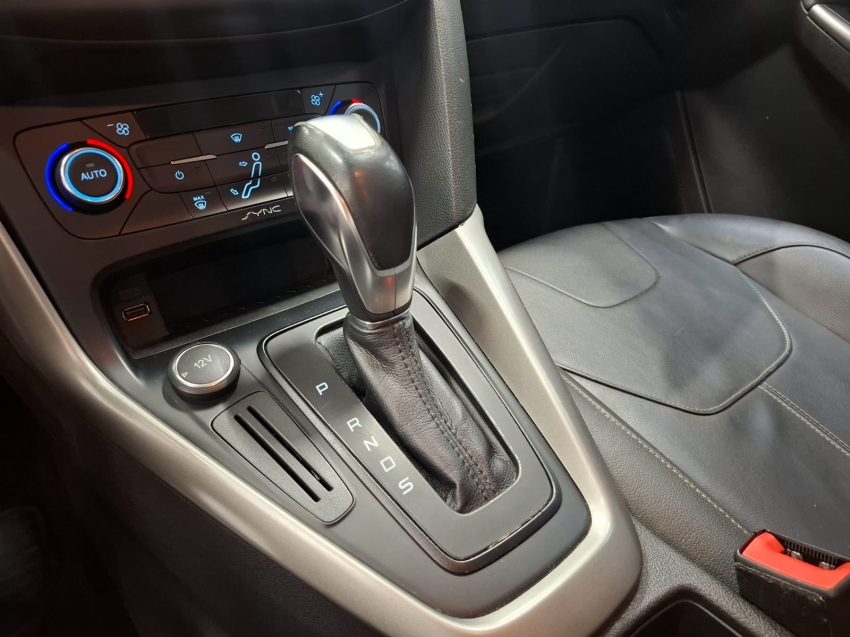 ford focus 2.0 se 16v flex 4p powershift manual 20186
