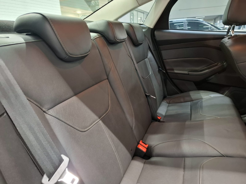 ford focus 2.0 se 16v flex 4p powershift manual 201811