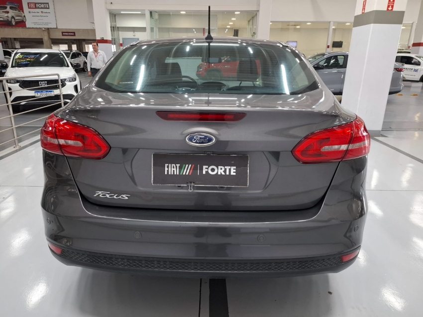 ford focus 2.0 se 16v flex 4p powershift manual 201814