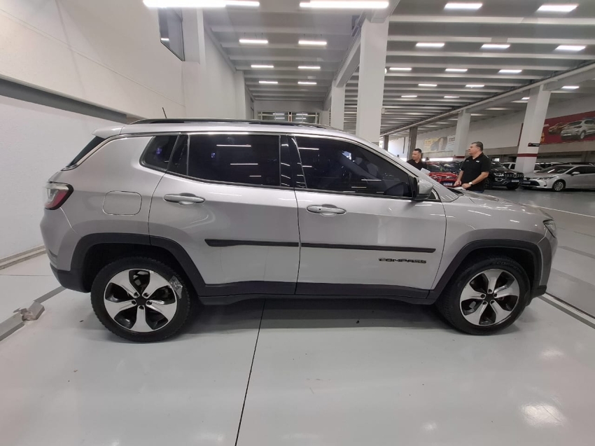 jeep compass 2.0 16v flex sport automatico 4p 20204