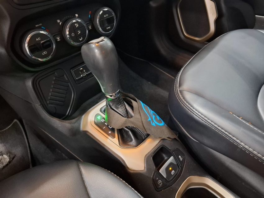 jeep renegade 1.8 16v flex longitude 4p automatico 20176
