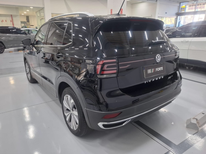 volkswagen t-cross 1.4 250 tsi total flex highline automatico 4p 202015