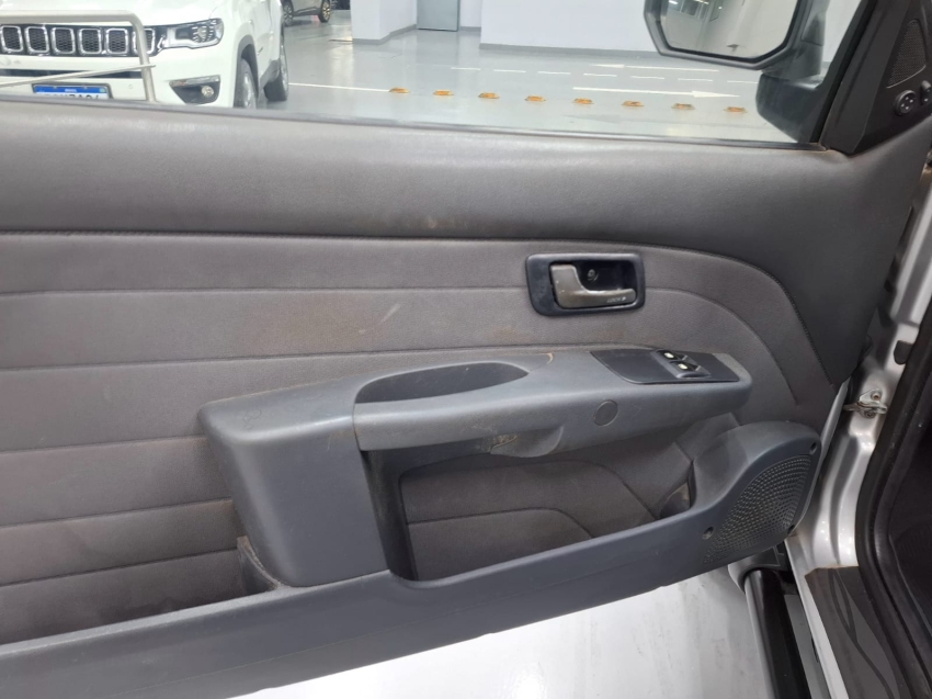 fiat strada 1.8 mpi adventure cd 16v flex 2p manual 20127