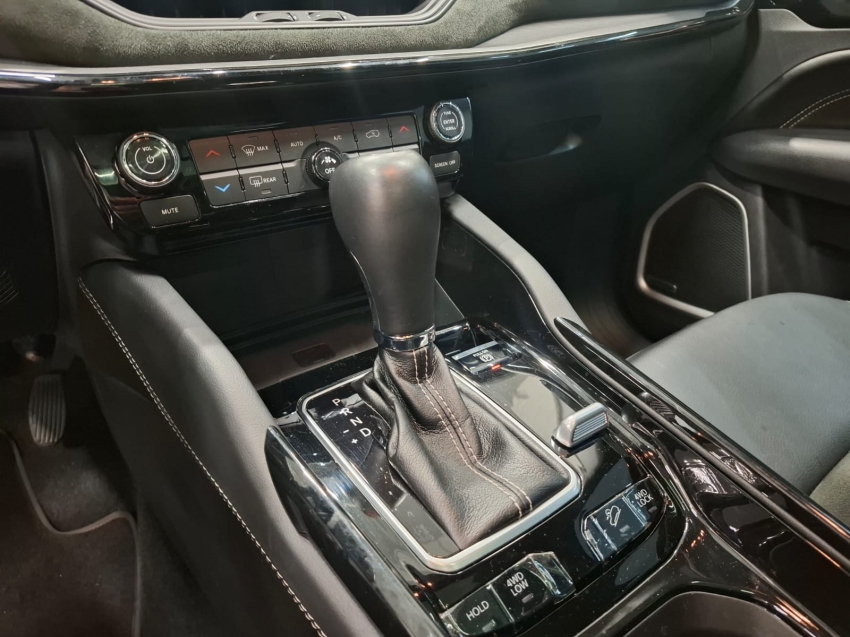 jeep commander 2.0 hurricane 4 turbo gasolina blackhawk at9 4p automatico 20256