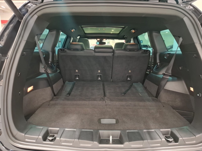 jeep commander 2.0 hurricane 4 turbo gasolina blackhawk at9 4p automatico 202513