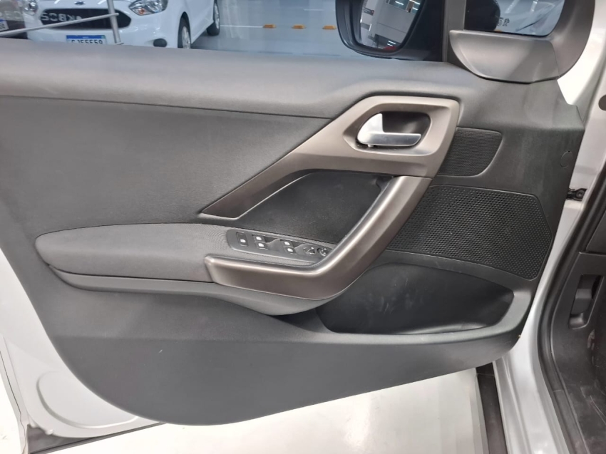 peugeot 2008 1.6 16v flex griffe 4p automatico 20197