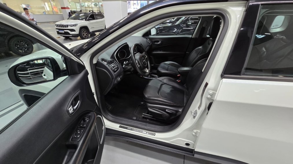 jeep compass 2.0 16v flex longitude automatico 4p 20206