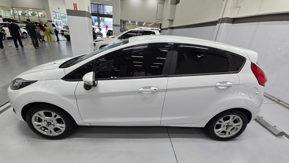 ford fiesta 1.6 se hatch 16v flex 4p manual 20175