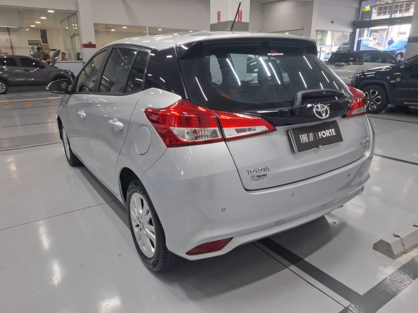 toyota yaris 1.3 16v flex xl plus tech multidrive 4p automatico 201915