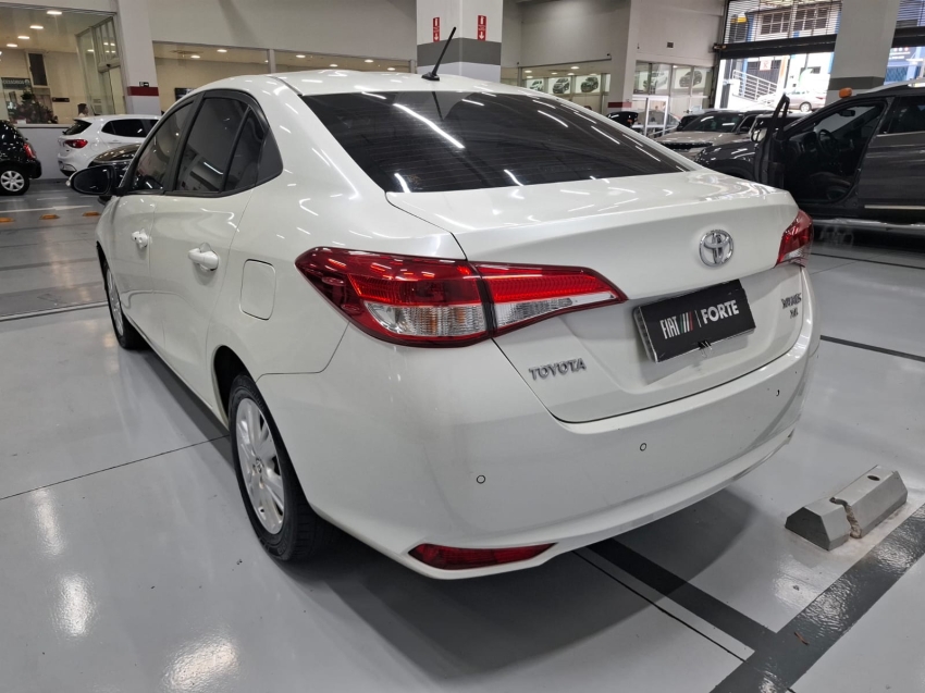 toyota yaris 1.3 16v flex xl multidrive 4p manual 201914