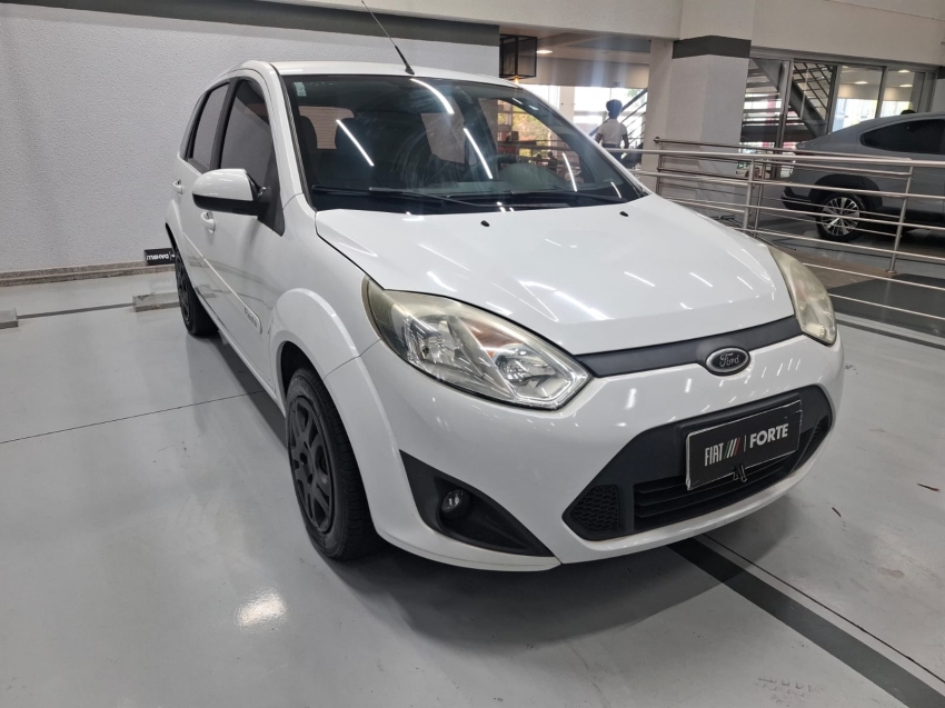 ford fiesta 1.6 mpi class hatch 8v flex 4p manual 20133