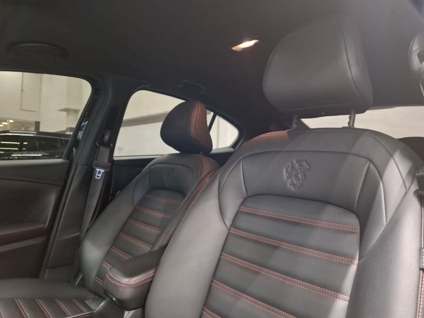 fiat fastback 1.3 turbo 270 flex abarth at6 4p automatico 20259