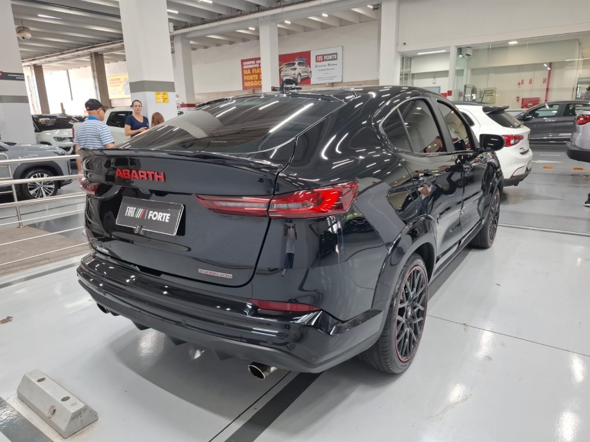 fiat fastback 1.3 turbo 270 flex abarth at6 4p automatico 202513