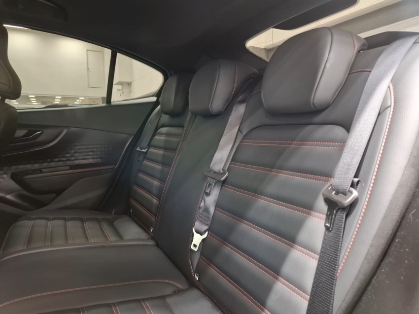 fiat fastback 1.3 turbo 270 flex abarth at6 4p automatico 202512