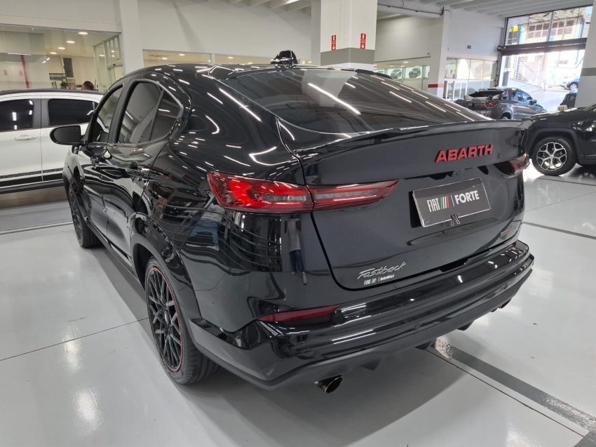 fiat fastback 1.3 turbo 270 flex abarth at6 4p automatico 202515