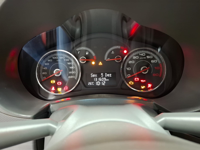 fiat siena 1.6 mpi essence 16v flex 4p automatizado manual 20148