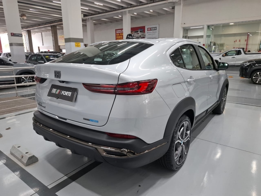 fiat fastback 1.0 turbo 200 hybrid impetus cvt hibrido 4p automatico 202513