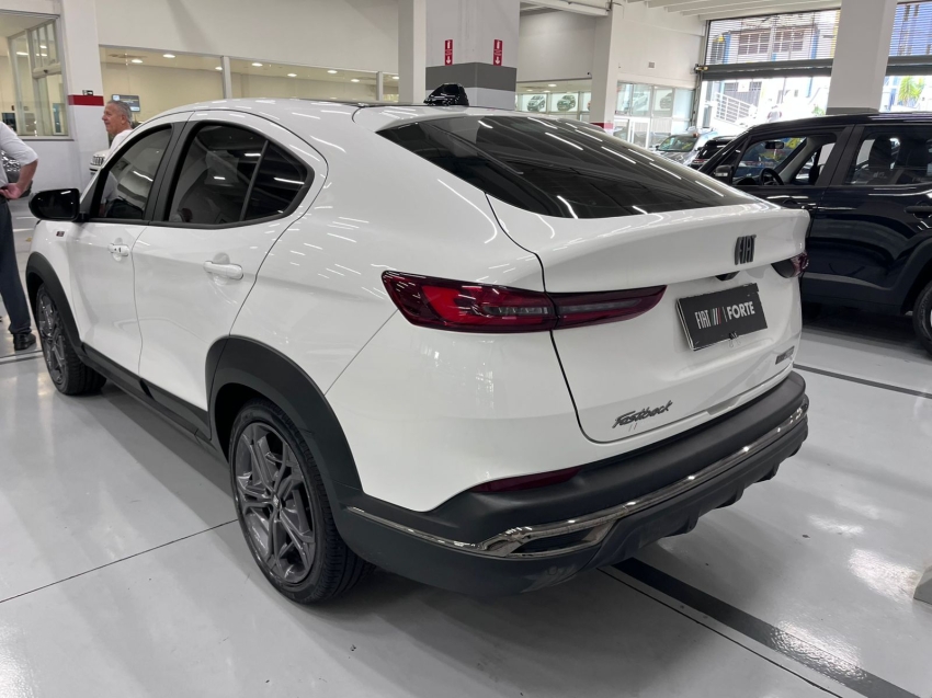 fiat fastback 1.3 turbo 270 flex limited edition at6 4p automatico 202314