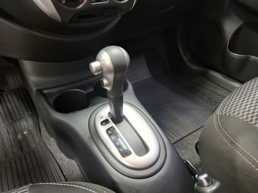 nissan versa 1.6 16v flexstart sv 4p xtronic flex automatico 20205