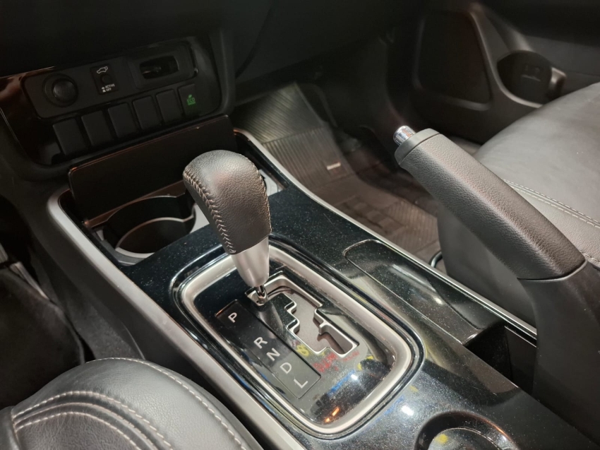 mitsubishi outlander 2.0 mivec gasolina hpe automatico 4p 20206