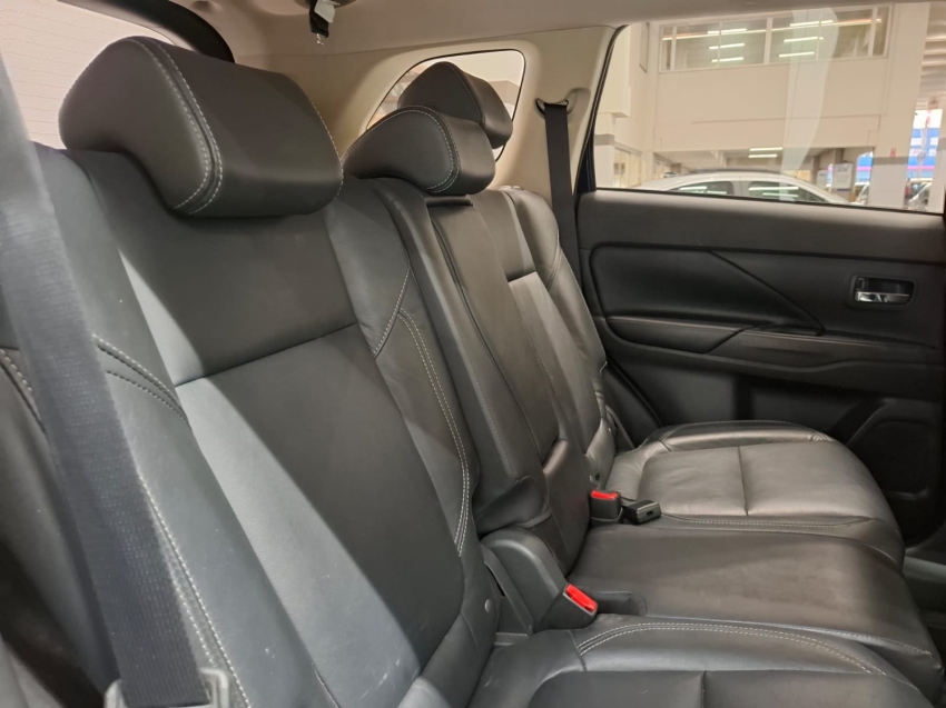 mitsubishi outlander 2.0 mivec gasolina hpe automatico 4p 202011