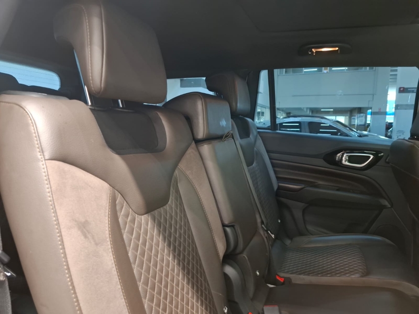 jeep commander 1.3 t270 turbo flex overland at6 4p automatico 202311