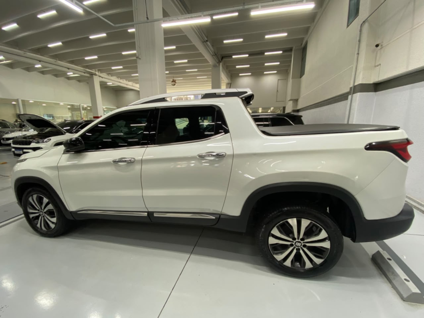 fiat toro 2.0 16v turbo diesel volcano 4wd at9 4p automatico 20235