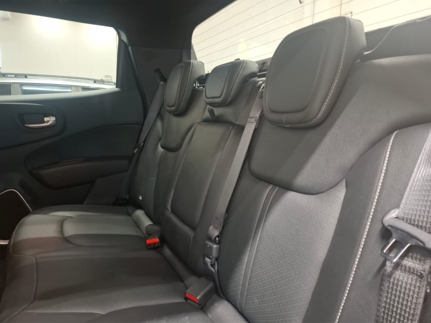 fiat toro 1.3 turbo 270 flex volcano at6 4p automatico 202412