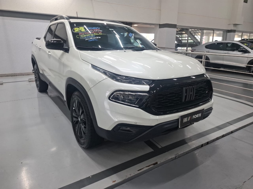 fiat toro 1.3 turbo 270 flex volcano at6 4p automatico 20243