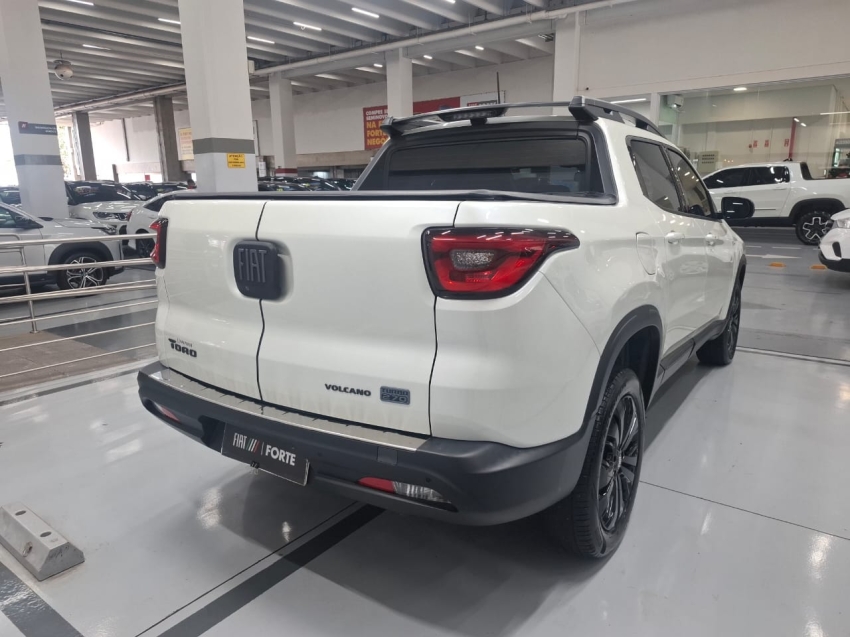 fiat toro 1.3 turbo 270 flex volcano at6 4p automatico 202413